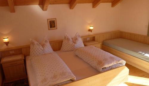 Apartment with Mountain View