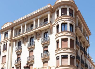 One-Bedroom Apartment (Pink)