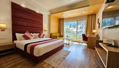 Luxury Room with Balcony