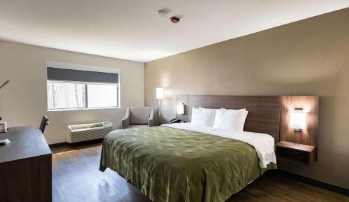 King Room - Non-Smoking