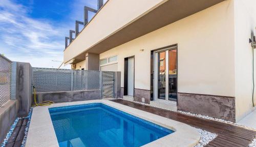 Three-Bedroom Holiday Home 