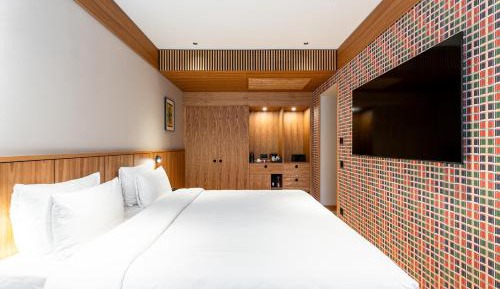 Deluxe King Room