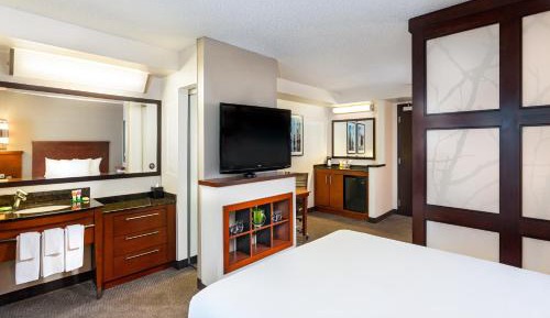 Queen Room with Two Queen Beds and Sofa Bed