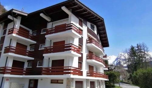 Apartment (4 Adults)