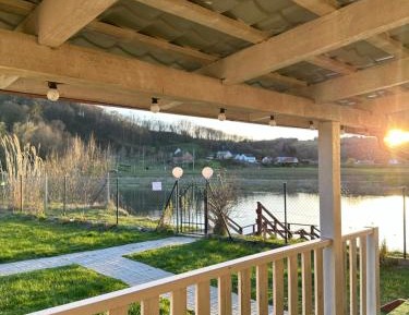 One-Bedroom House with River View