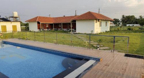 Double Room with Pool View