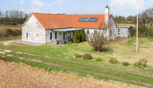 Five-Bedroom Holiday Home