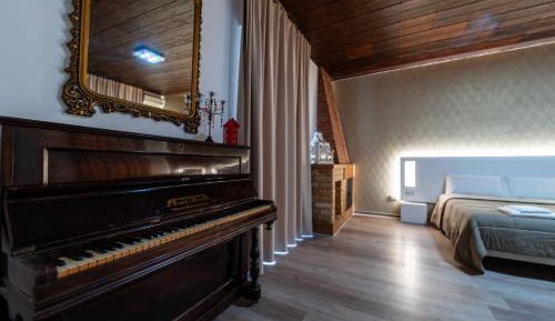 Superior King Room
