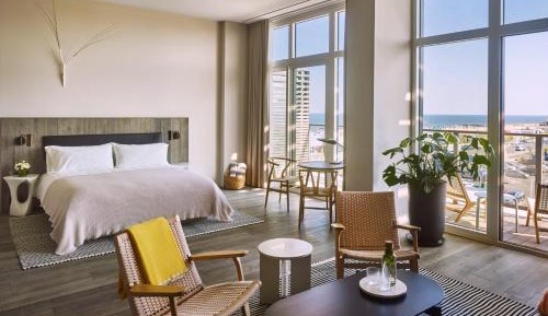 Accessible Partial Oceanview Loft Suite