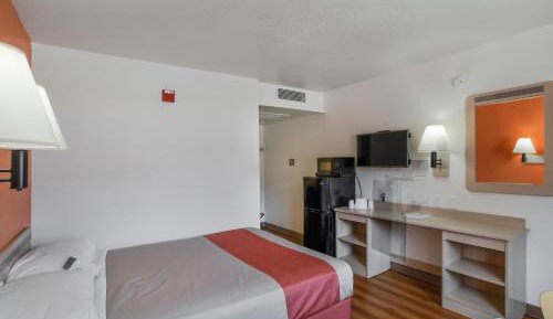 Queen Room - Smoking