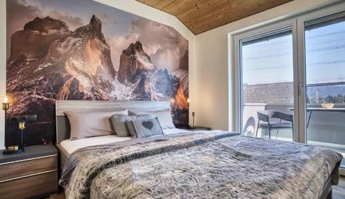 Superior One-Bedroom Apartment with Balcony