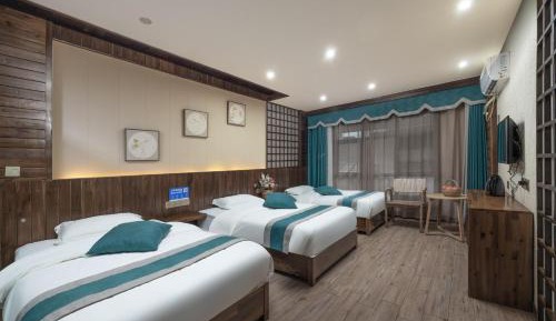 Triple Room with Private Bathroom