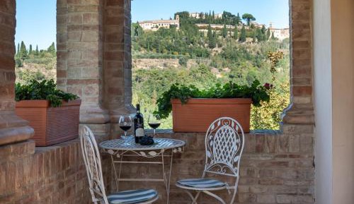 One-Bedroom Apartment with Balcony