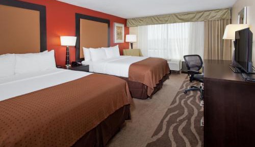 One-Bedroom Queen Suite with Two Queen Beds