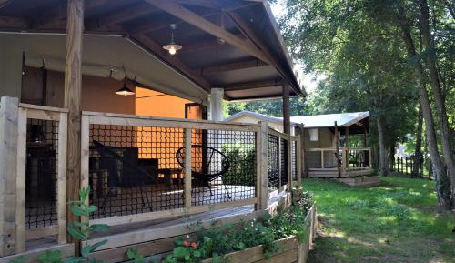 Bungalow with Patio