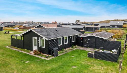 Three-Bedroom Holiday Home 