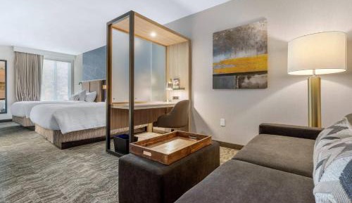 Suite, 2 Queen, Sofa bed