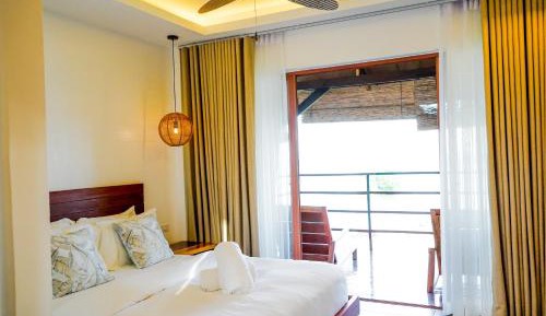 Queen Room with Sea View