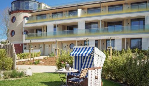 Suite with Lake View