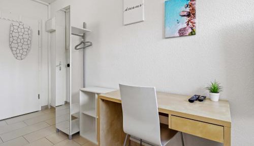 Apartment with Shower