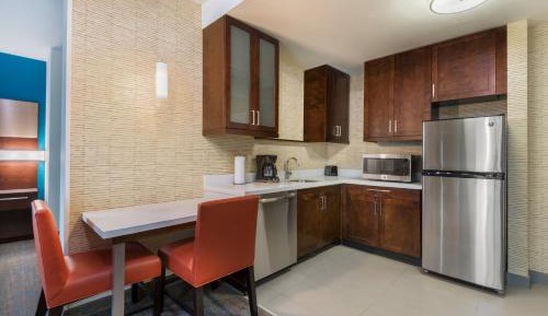 King Studio with Sofa Bed