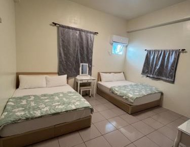 Quadruple Room with Private Bathroom