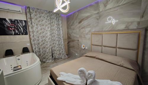 Deluxe Suite with Spa Bath