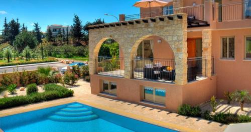 Deluxe Three-Bedroom Villa