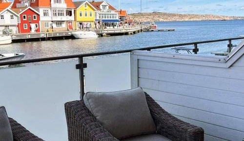 One-Bedroom Holiday Home