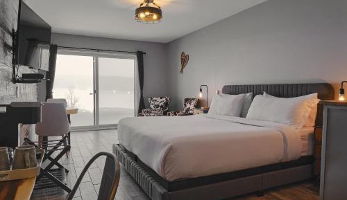 Family Suite with Balcony