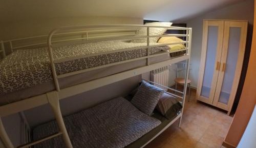 Apartment with Mountain View