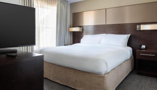 King Studio with Sofa Bed