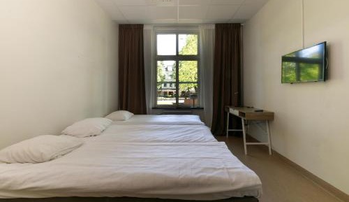 Triple Room with Shared Bathroom