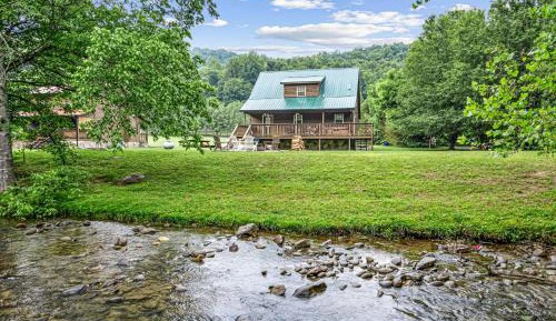 Three-Bedroom Vacation Home 