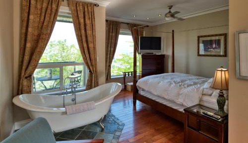 Queen Suite