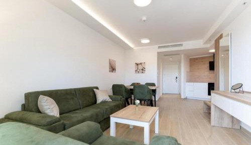 One-Bedroom Apartment with Balcony