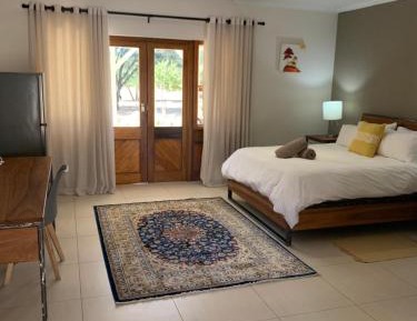 Luxury Queen Room