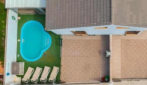 Three-Bedroom Townhouse