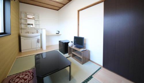 Single Room with Shared Bathroom