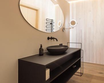 Suite with Mountain View