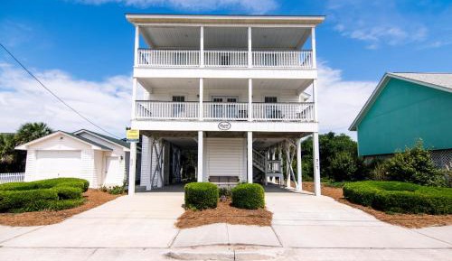 Four-Bedroom Holiday Home