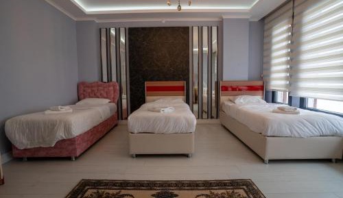 Villa with Garden View