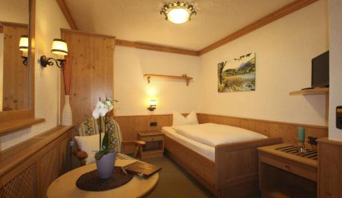 Single Room with Balcony or Terrace