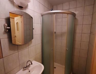 Single Room with Shared Bathroom