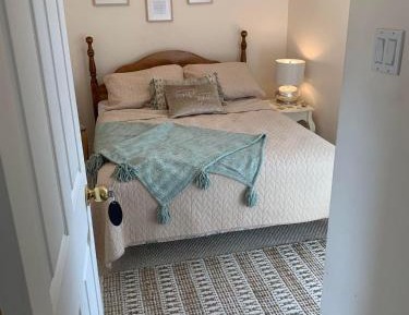 Queen Room with Shared Bathroom