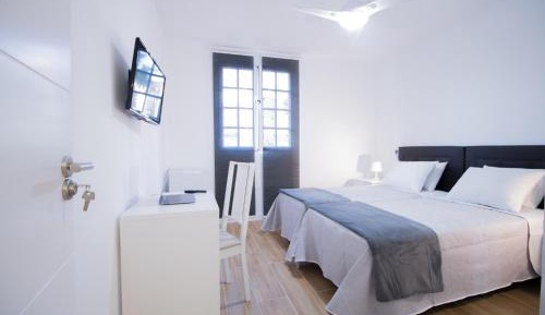 Twin Room with Shared Bathroom