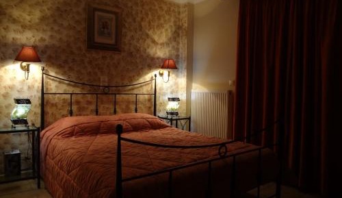 One-Bedroom Apartment with Garden View