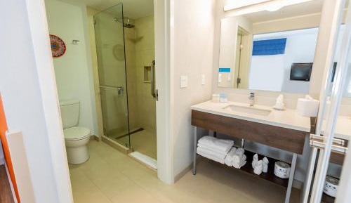 King Studio with Sofa Bed - Non-Smoking