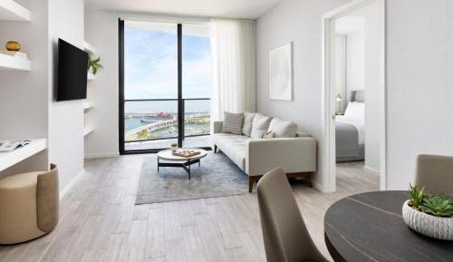 Bay View Three Bedroom Suite with King/King/Queen