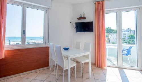 One-Bedroom Apartment with Sea View